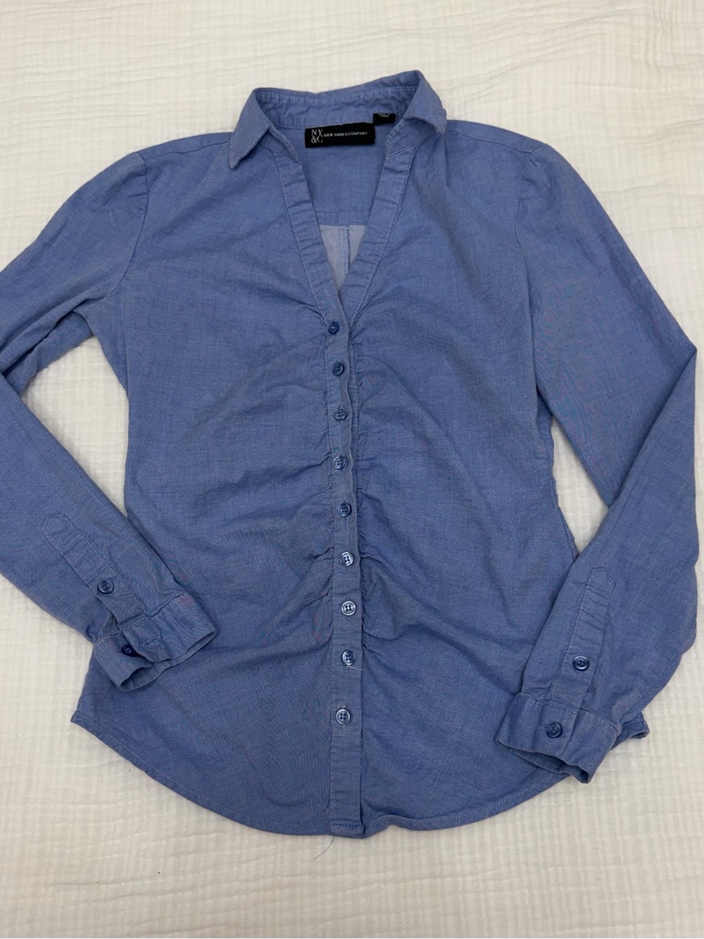 new york & company blue ruched button-up top